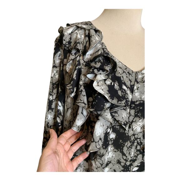 Anne Klein black abstract print ruffled neck long sleeves blouse size Large - Picture 8 of 11